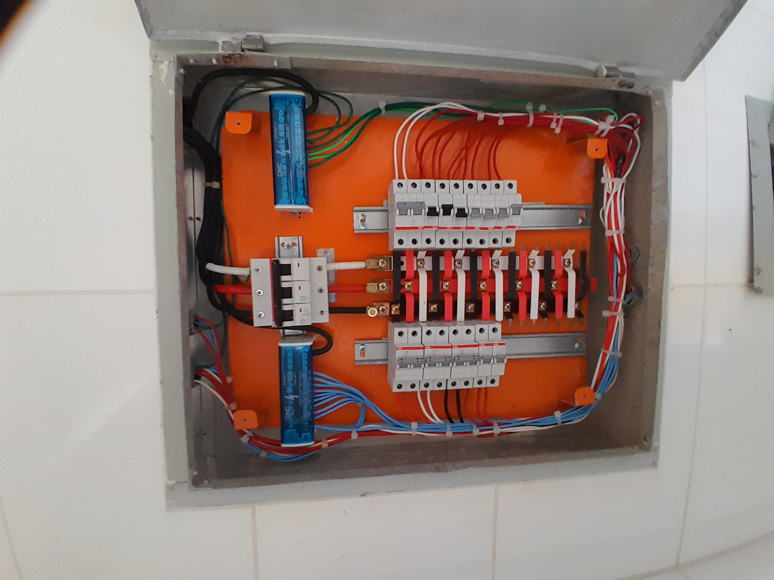 Instalação de Quadro na área de tênis